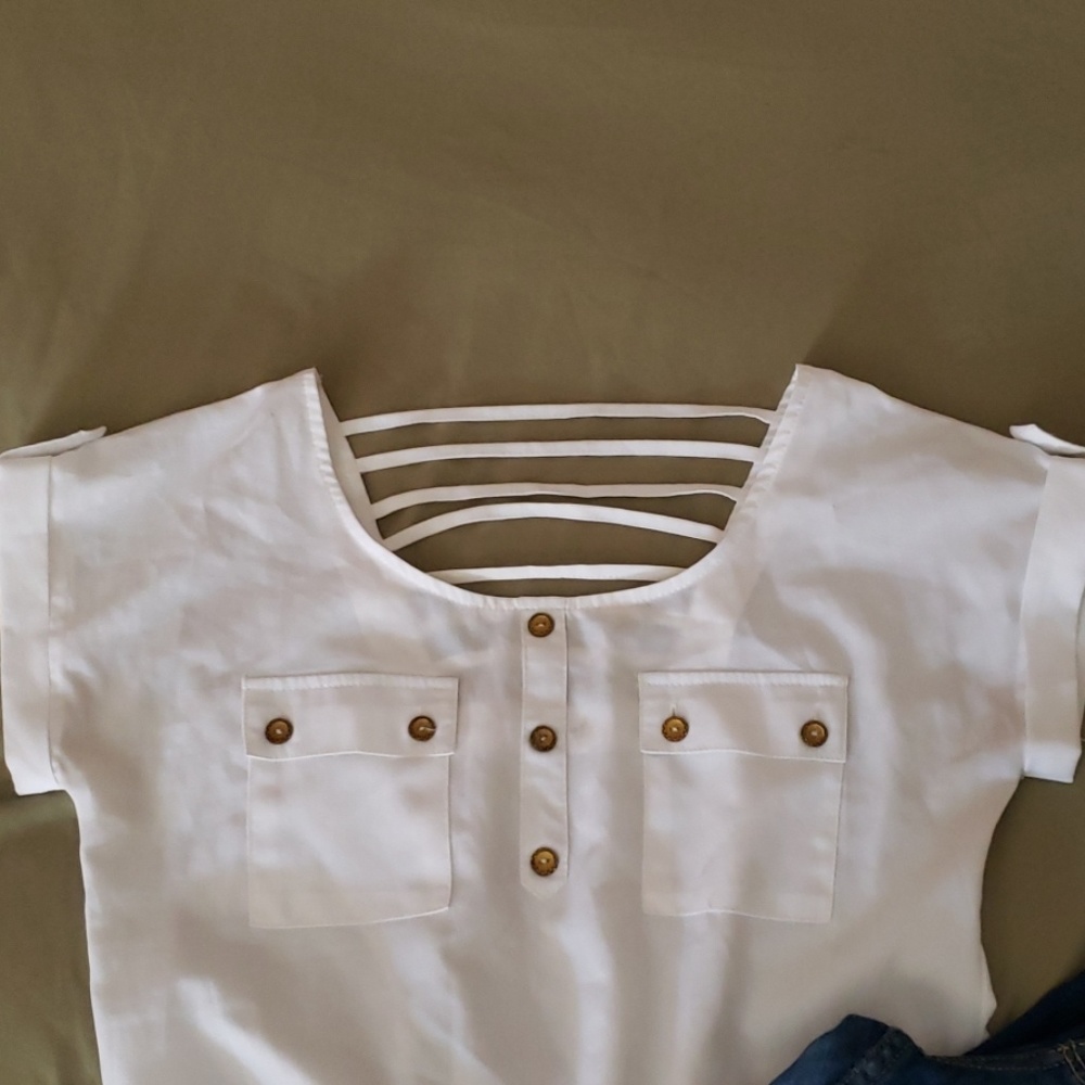 Blouse Available - Picture 2 of 3
